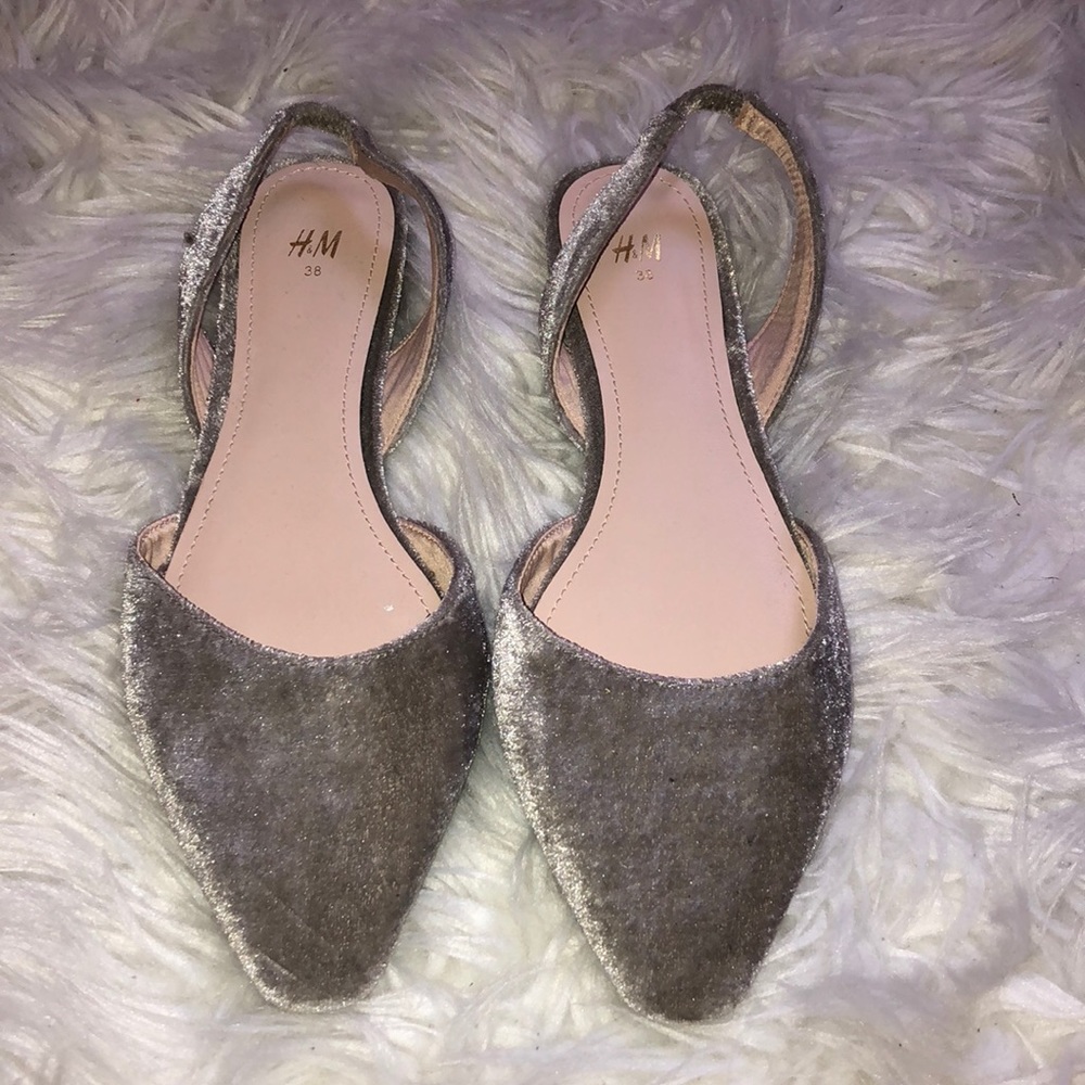 NEVER WORN. Velvet ballet flats